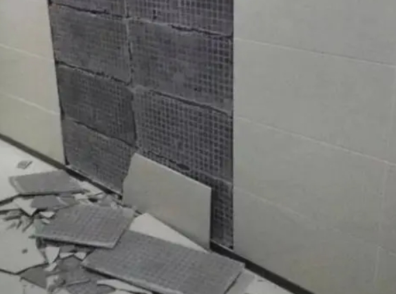 定兴瓷砖空鼓维修公司分享下定兴墙砖松动维修的知识